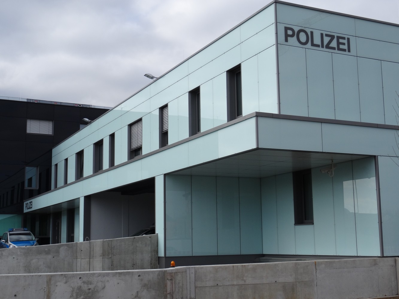 Polizeirevier Südwest Baunatal front