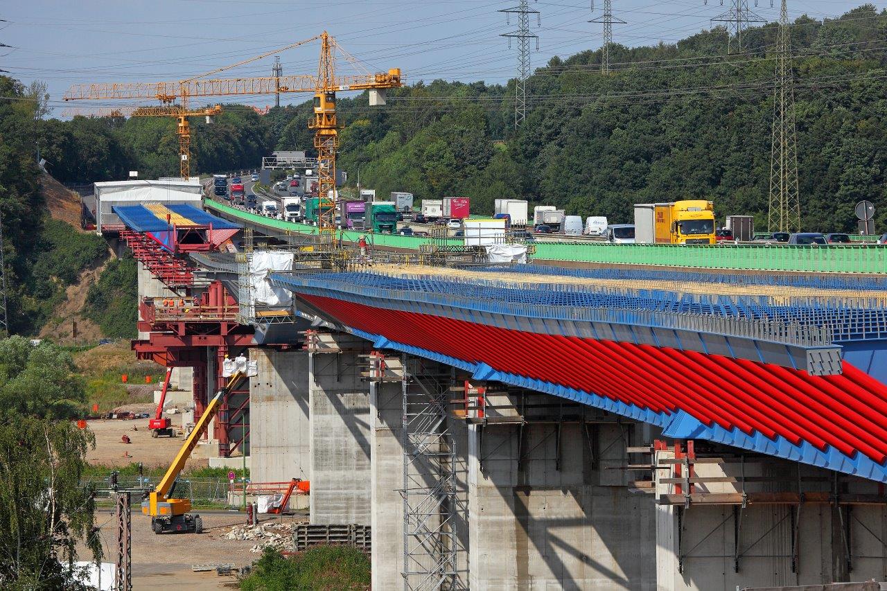 riesen Brückenbaustelle