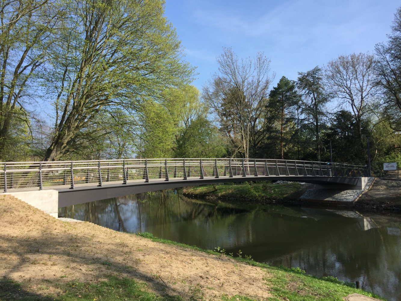 Brücke von der Seite