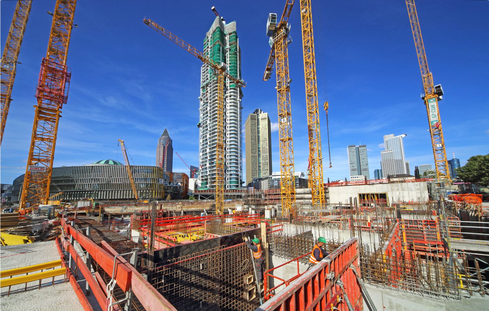 Eden Tower Frankfurt Baustelle fast fertig